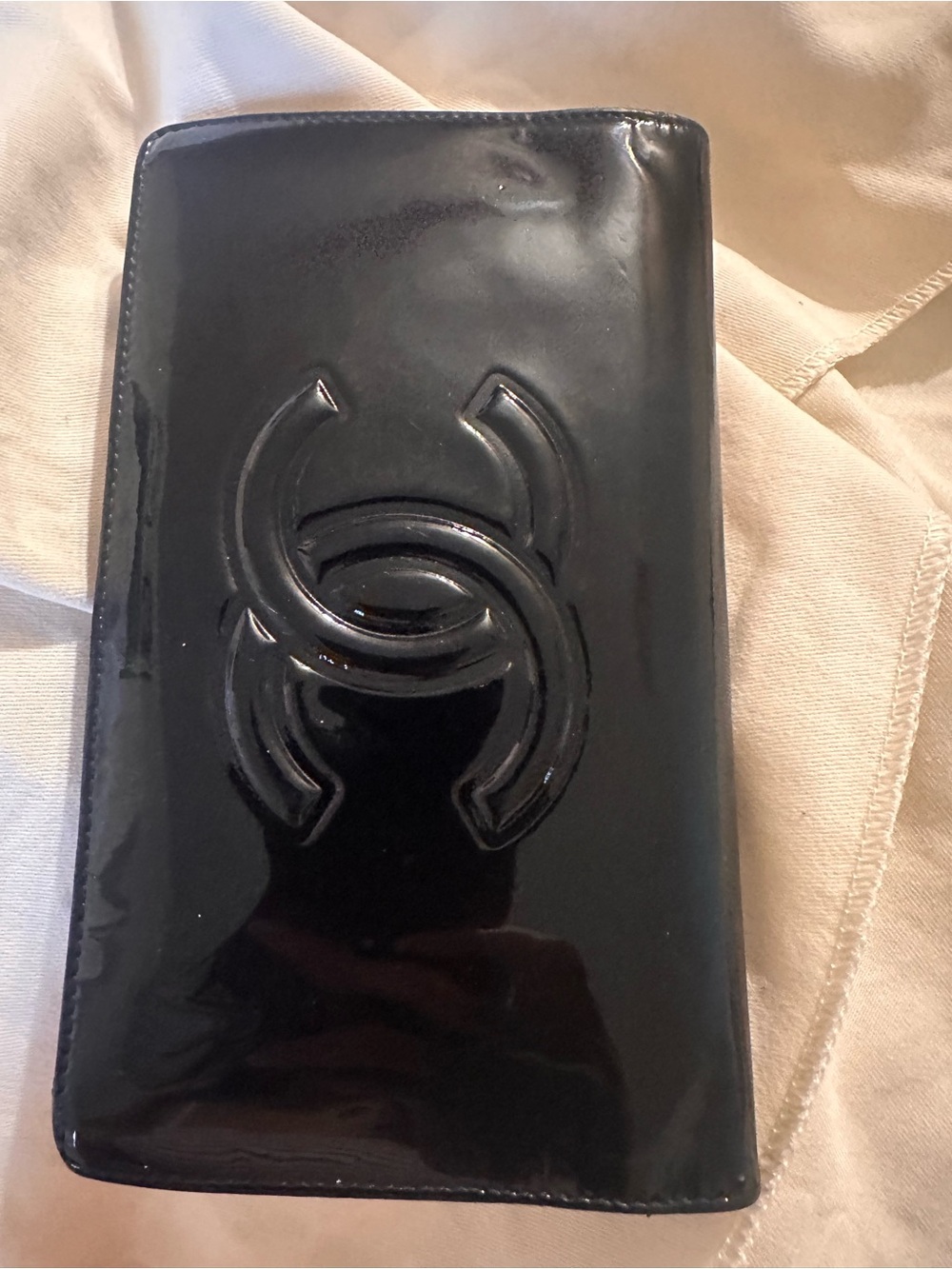 Authentic Chanel Patent Camellia Yen Wallet Black